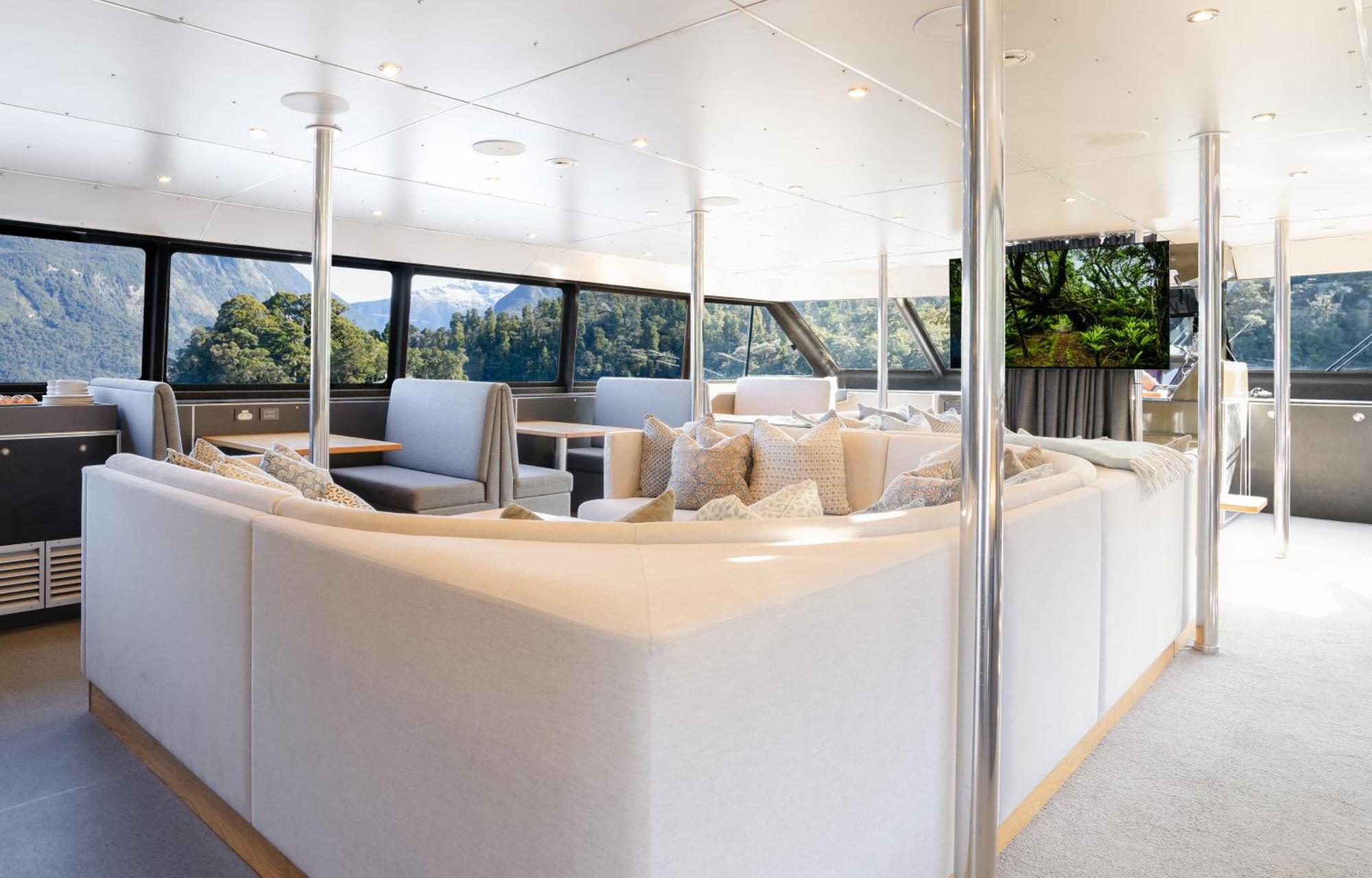 Milford Sound Overnight Cruise - Fiordland Discovery Eksteriør bilde