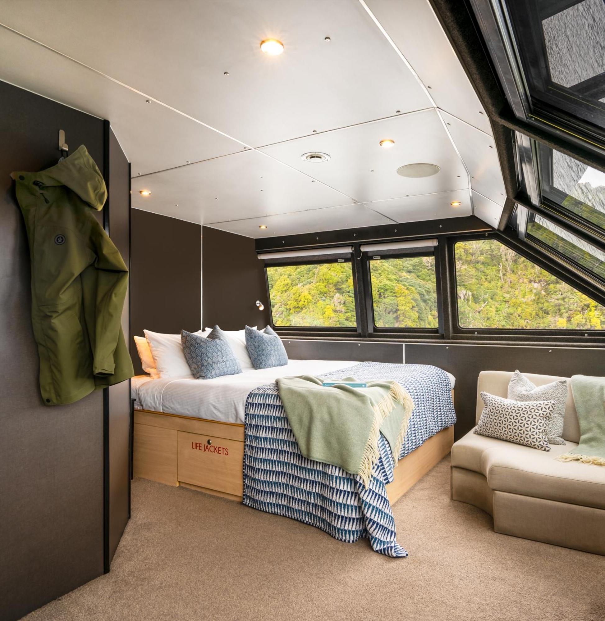 Milford Sound Overnight Cruise - Fiordland Discovery Eksteriør bilde