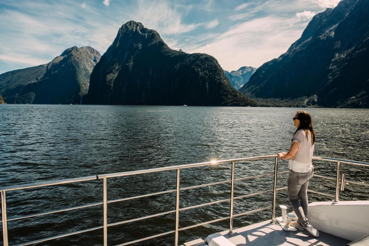 Milford Sound Overnight Cruise - Fiordland Discovery Eksteriør bilde